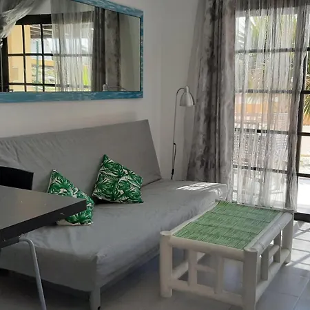 Oasis By The Pool Apartment