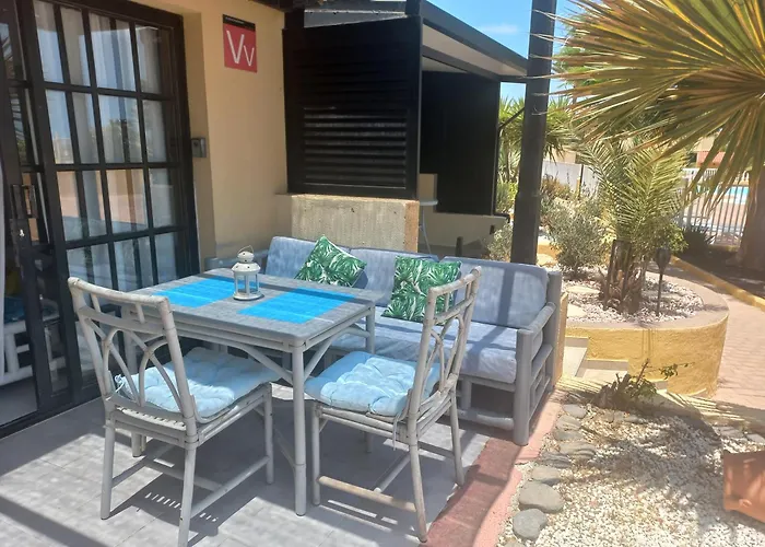 Oasis By The Pool Apartment